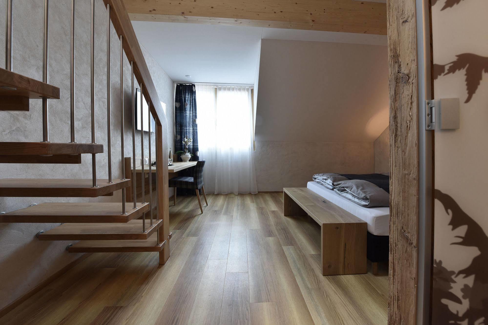 Hotel Landgasthof Kreuz - Der Zwischenstopp Mit Herz Auf Dem Weg In Den Suede